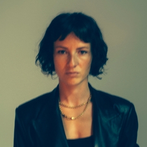Cleo by Maria Fries, Lea